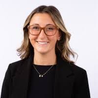 Kelly Hedden's Instagram, Twitter & Facebook