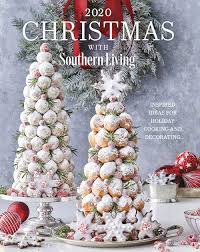 Between unwrapping presents, staying in your pajamas until noon, entertaining relatives and eating all the holiday cookies you can handle, who has time to plan and cook an epic holiday menu? 2020 Christmas With Southern Living Inspired Ideas For Holiday Cooking And Decorating Editors Of Southern Living 9781419750625 Amazon Com Books