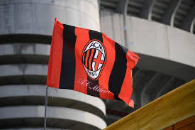 Milan)‏ أو الميلان فقط، هو نادي كرة قدم إيطالي احترافي، تأسس بتاريخ 16 ديسمبر 1899 بمدينة ميلانو في إقليم لومبارديا في إيطاليا. Ø¥ØµØ§Ø¨Ø§Øª Ø¨ÙƒÙˆØ±ÙˆÙ†Ø§ ÙÙŠ Ù…ÙŠÙ„Ø§Ù† Ø§Ù„Ù†Ù‡Ø§Ø±