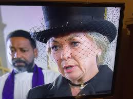 Queen Kim was brilliant. Fantastic actress is Claire king.