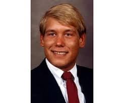 Thomas Searcy's Instagram, Twitter & Facebook