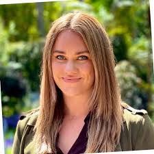 Amanda Blaney's Instagram, Twitter & Facebook