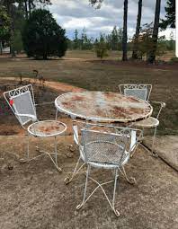 1960s Wrought Iron Vintage Metal Patio Set Furniture Table And Chairs White 4pcs Ebay Patio Set Wrought Iron Patio Set Diy Patio Table