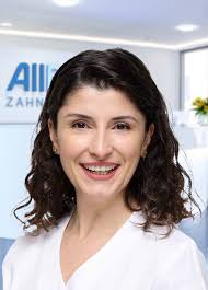 Zahnärzte & Ärzte Team Frankfurt