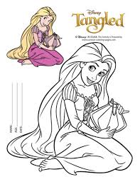 Dongeng ini berkisah tentang seorang putri berambut panjang yang ditawan di sebuah menara. Gambar Mewarnai Rapunzel Mewarnai Gambar