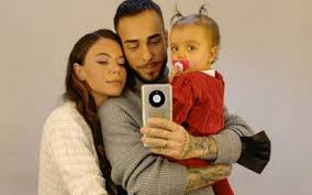 Catarina castanhas e joão mendonza conquistam lugar nas meias do all toget. Diogo Picarra A Primeira Viagem De Aviao Com A Filha Fotos Exclusivas Nova Gente