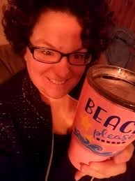 Good morning friends, Happy Friday Eve, it's cold 🥶, hopefully it'll be a  bit warmer soon 😀, stay safe, warm and toasty ♥️, have a wonderful day  today ☕️🤚😊⛄️❄️☃️