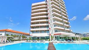 For those interested in checking out popular landmarks while visiting jesolo, adriatic palace hotel is located a short distance from le antiche mura di jesolo (0.1 mi) and. Hotel Adriatic Palace Lido Di Jesolo Est Italien Italieonline