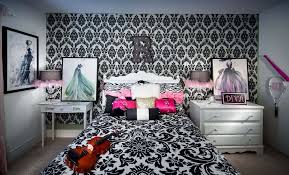 Unfortunately, decorating a teen's bedroom will need you to relinquish some control over color and furniture choices. 51 Stylish Teen Girl Room Decor Ideas Teenage Girl Bedroom Photos