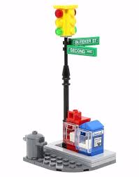 Lego City Street Corner Intersection Traffic Light Mailbox Newspapers 76058 Lego