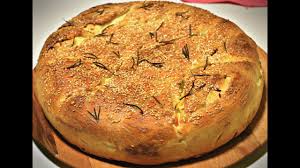 Iako mnogi smatraju da bi pravljenje ove torte trebalo da se prepusti onima koji su malo iskusniji u kuhinju, mi smo odvojili dva recepta koji će čak i oni koji se ne snalaze tako dobro moći sa lakoćom da naprave, a kasnije i prvi recept koji smo pripremili za vas jeste posna torta sa višnjama i čokolodom. Posna Torta Sa Keksom Za 20 Minuta Youtube