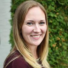 Emily Low (@emily__low)