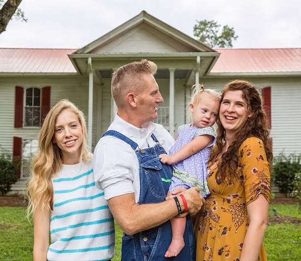 Rory Feek Builds Schoolhouse for Daughter with Special Needs