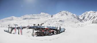 Des 3 pistes existantes, la plus simple est celle de. Les 10 Meilleures Stations De Ski Des Pyrenees
