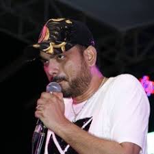 Listen to Timi lai bhan chu..........mero mann ko kura by Nabin K Bhattarai  in bibek playlist online for free