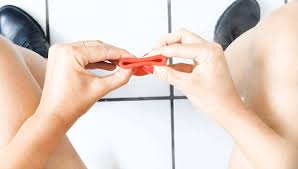 Probieren sie verschiedene möglichkeiten aus, oder entwickeln sie einfach ihre eigene technik. Falttechnik Menstruationstasse Video Anleitung Hier