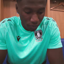 He’s back 🤩 Di’Shon Bernard ole ole! #dishon #bernard #swfc