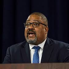 Trump verschijnt dadelijk voor de strafrechter: deze vijf personen kunnen  het verschil maken