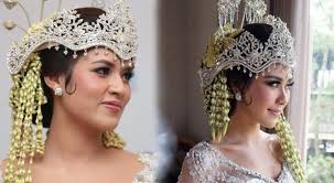 Check spelling or type a new query. Pakaian Adat Sunda Tradisional Hingga Modern Perlu Kamu Ketahui Wikipie Co Id