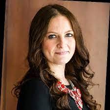 Doris Bess's Instagram, Twitter & Facebook