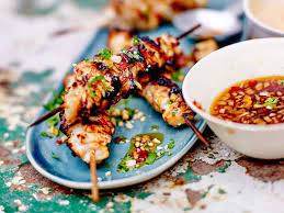 brochettes de poulet satay grillees recettes recette brochette poulet recette brochette poulet brochette