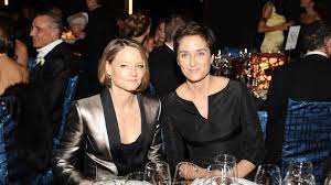 Though foster reportedly left her partner of 15 years for mort, the two remain in close contact, as they share joint custody of their two sons, according to the daily mail. Jodie Foster Marries Photographer Alexandra Hedison Vanity Fair