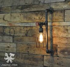 Par opposition à un chandelier posé sur un meuble ou un candélabre généralement plus grand et reposant sur le sol. Applique Murale Industrielle 19 Luminaires Style Loft