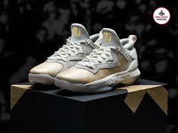 Foot Locker Adidas Basketball Celebrates Jesse Owens In Facebook