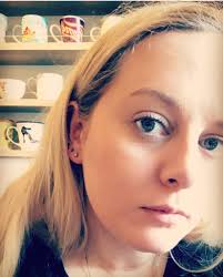 Lauren Coe (@laurencoco)