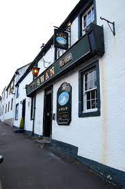 The Swan Pub In Eaglesham On The Outskirts Of Glasgow Opposite The Beautiful Orry A Wooded Open Public Gree Glasgow Pubs The Swan Inn The Swan Pub