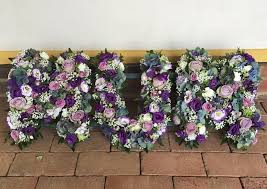 Hanamo florist online store, vancouver, bc, canada, quality arrangements using a plethora of the freshest flowers. Mum Loose Lilac Purple White The Petal Boutique Andover Hampshire