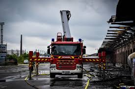 Incendie entrepôt gare de triage nord mulhouse images de vidéo perception. Feu A La Gare Du Nord De Mulhouse 68 Sicom Urgence