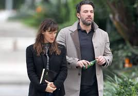 Ben affleck, 48, and jennifer garner, 49, came together to support their son samuel at a swimming lesson. Ben Affleck And Jennifer Garner Are Still See Each Other Oneapps