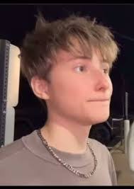 Aiden Gardner's Instagram, Twitter & Facebook