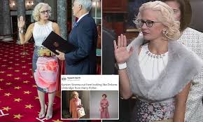 Teaching @asu, ultramarathoner, boston qualifier, and ironman. Kyrsten Sinema Sworn In As First Openly Bisexual Senator As Glamorous Outfit Is Criticized Daily Mail Online