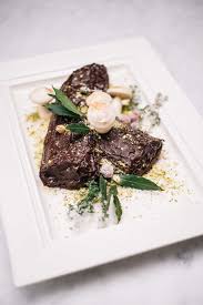 Du sapin swarovski à la patinoire romantique du musée national en passant par le tram du père noël, les surprises et découvertes. Buche De Noel The Taste Edit