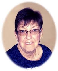 Linda Laur's Instagram, Twitter & Facebook