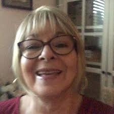 The Wig Diva in Carly- Silver Stone The last day of my 4 week wig  challenge.