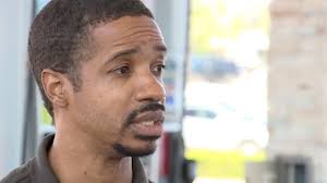 Free gas brings lines of drivers to Wawa in West Palm Beach