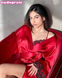 Banita Sandhu Гола изтичане OnlyFans снимка 14 - Nudogram v2.1