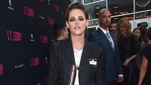 Kristen Stewart Provides Further Proof Thom Browne Suits Are Becoming A Red Carpet Staple Thom Browne Suit Thom Browne Kristen Stewart