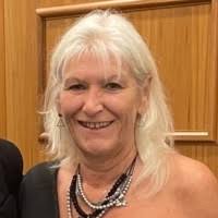 100+ "Farina 💙💚❤️😍👻" profiles