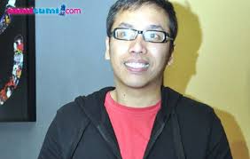 Sammy Gandeng Model Fitri Darwis