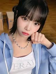 Faye is so small 🗿 . #gfl2 #CN **SC**:https://x.  com/anon16509170/status/1959440824799986074