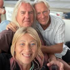 When your with people you love ❤️