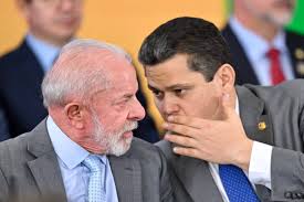 Alcolumbre testa relação com Lula com pautas-bomba - 10/06/2026 - Economia  - Folha
