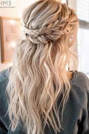 Christmas Hairstyles Are The Right Things To Brighten Your Holidays And Tune You Into Cute Hairstyles For Short Hair Long Hair Styles Wedding Hair Inspiration