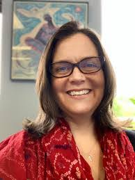 Jennifer Pollitt's Instagram, Twitter & Facebook