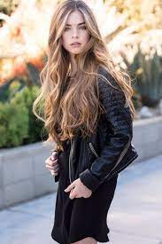 Perfekte Lange Und Mittlere Frisur Fur Frauen Ideen Neue Besten Frisur In 2020 Long Hair Styles Hair Styles Womens Hairstyles