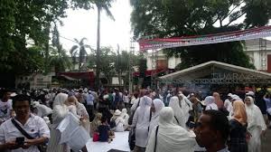 Silahkan share keteman dan media sosial kamu agar mereka juga tahu apakah namanya sudah terdaftar di dpt atau belum. Gelar Syukuran Kemenangan Spanduk Di Panggung Tak Ada Nama Sandiaga